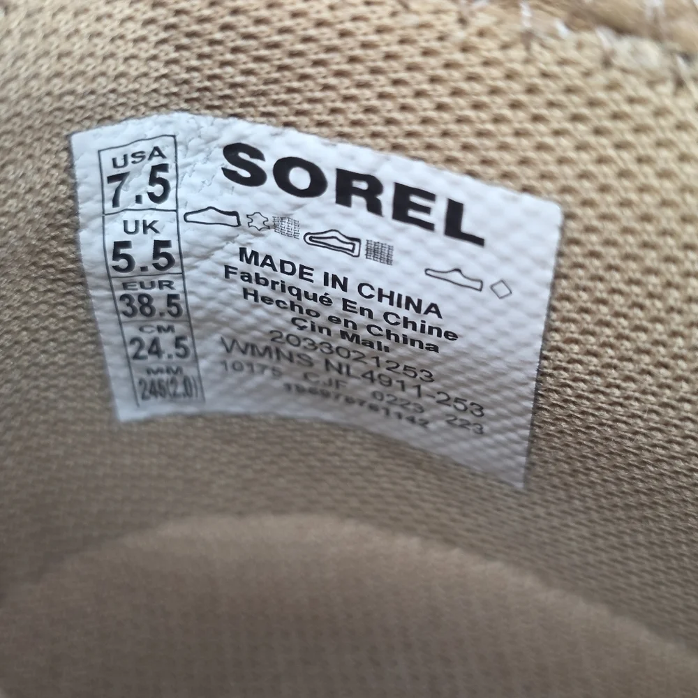 Sorel Womens Chelsea Out N About Tan Suede Hidden Wedge Shoes NL4911-253 Sz 7.5